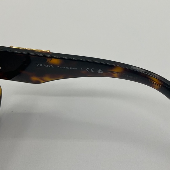 Sunglasses PRADA SPR 14Z - Picture 6 of 9